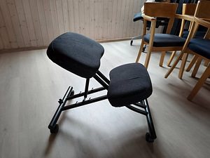 IKEA Eifred - Kontoritool, Põlvitustool, Ergonoomiline Tool (3 foto / 3)