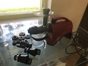 Mahlapress Omega Sana Juicer (1 foto / 1)