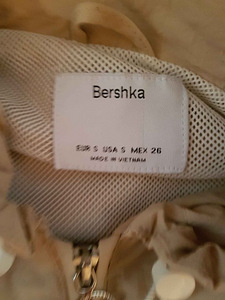 Kerge jope Bershka, S / kerge lühike jope, S (2 foto / 4)
