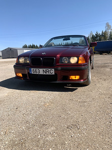 М: e36 кабриолет 1.8 механика (2 фото из 13)