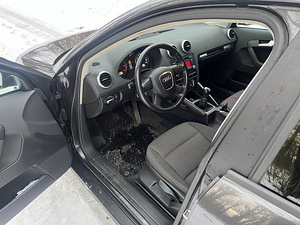 Audi A3 2.0tdi quattro (8 foto / 9)