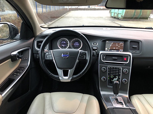 Volvo S60 (3 фото из 5)