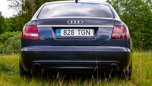 Audi A6 S line 3.2 188 kw Quattro (5 foto / 9)