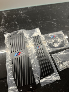 Накладки на педали BMW (2 фото из 2)