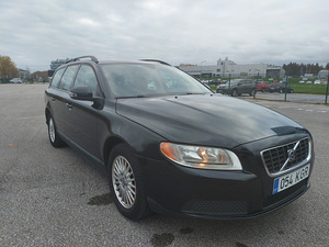 M: Volvo v70. 2.0TD 100kw 2009a. (4 foto / 15)