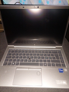 HP elitebook (3 foto / 3)