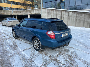 M: Subaru Outback 2.5 127kW 2008 (2 foto / 7)