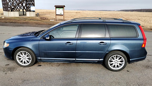 Volvo V70 2008 (4 foto / 8)