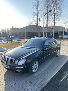 Мерседес-Бенц Е 320 (3 фото из 13)