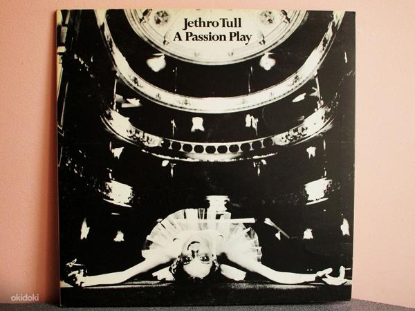 Jethro Tull - A Passion Play (8-page theatre program) (UK) (фото #1)