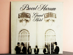Procol Harum - Grand Hotel (24-page booklet) (1 foto / 10)
