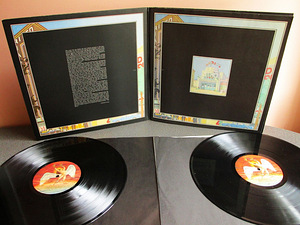 Led Zeppelin - The Song Remains The Same (2LP, США, Буклет) (3 фото из 8)
