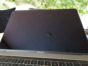 Apple MacBook Pro 15 2017 i7 (8 foto / 9)
