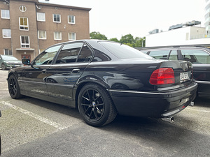 BMW 728i 1997 (2 foto / 5)