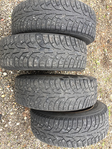 Шипованные шины Nokian 15/195/65 (4шт)