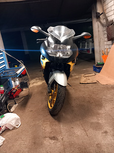 BMW k1200s (3 foto / 9)