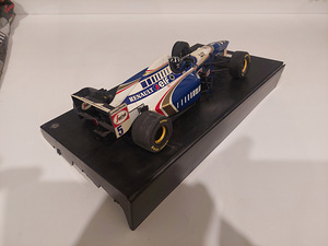 Williams F1 1995. Дэймон Хилл. Модель автомобиля Minichamps.