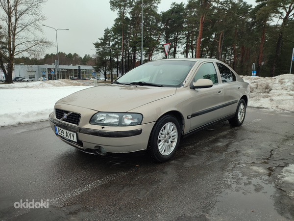 Volvo s60 (foto #1)