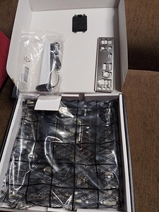 Emaplaat 12/13/14 gen intel prosele: Gigabyte B660M DS3H AX (2 foto / 2)