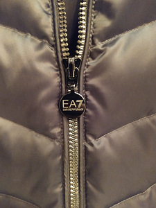 Emporio Armani jope S (5 foto / 5)