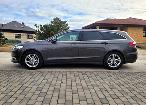 Ford Mondeo TITANIUM 2.0 132kW (10 foto / 12)
