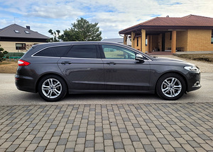 Ford Mondeo TITANIUM 2.0 132kW (7 foto / 12)