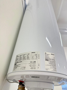Boiler vertikaalne BOSCH 143l. 2kWh (2 foto / 3)