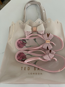Uued plätud (40s) + kott TED BAKER (komplekt) (3 foto / 10)