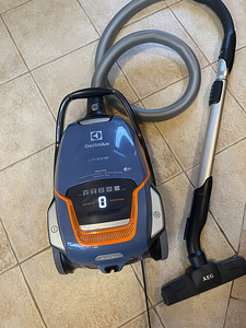 Пылесос Electrolux ZUODELUX+ (1 фото из 9)