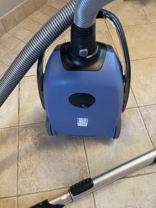 Пылесос Electrolux ZUODELUX+ (7 фото из 9)