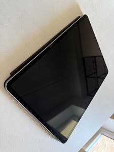iPad Pro 12.9 M2 128GB WiFi Garantii Folio (2 foto / 4)