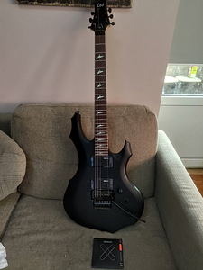 ESP LTD F-200 Black Satin Электрогитара (1 фото из 9)