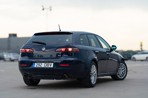 Alfa Romeo 159 2.4 L5 JTDm 147kW (4 foto / 10)