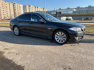 Продам BMW 523i (1 фото из 9)