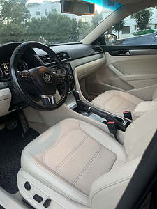 Volkswagen Passat 2014 (1 foto / 9)