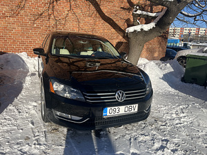 Volkswagen Passat 2014 (7 foto / 9)