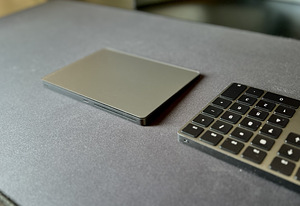 Apple Magic Trackpad 2, Model A1535 (3 foto / 4)