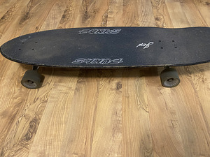 YOW Dark Pukas Surfskate (1 foto / 5)