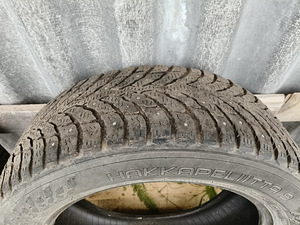 R17 225/55/17 Hakkapeliitta 9 (4 foto / 7)