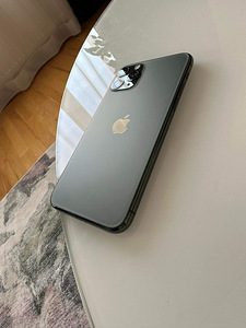 iPhone 11 pro 64 ГБ (3 фото из 8)