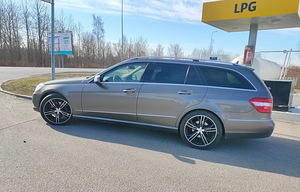 Mercedes e350 4matic (2 foto / 10)