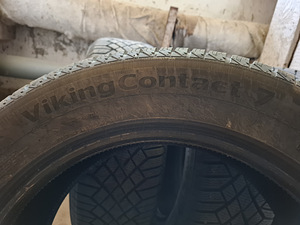 Шины зимние Continental VikingContact 7 (8 фото из 9)
