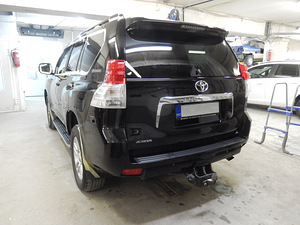 Auto poleerimine ja kaitsekihi pealekandmine (2 foto / 10)
