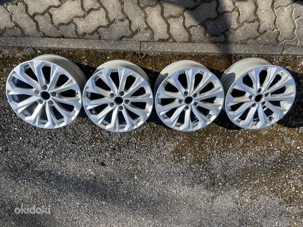Audi 2018a. Оригинальные 17-е колеса (фото #1)