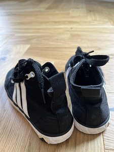 Adidas ketsid,26 (3 foto / 4)