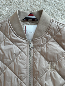 Tommy Hilfiger jope (2 foto / 6)