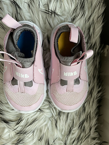 Кроссовки для девочек nike s.22 (2 фото из 6)
