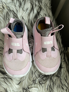 Кроссовки для девочек nike s.22 (5 фото из 6)