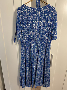 Reserved naiste kleit xxl (4 foto / 6)