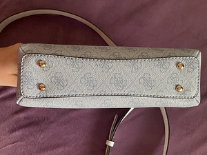 Guess crossbody kott (6 foto / 7)